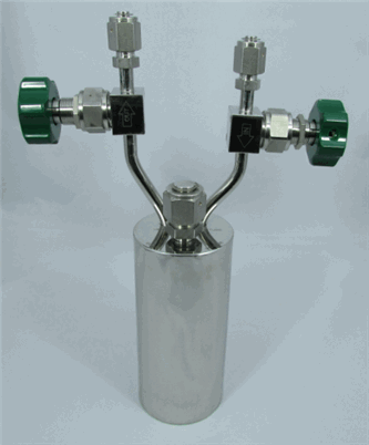Stainless steel bubbler, 600ml, vertical, electropolished with fill-port, PCTFE valve stem tip, DOT 4B